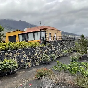 https://casa-cueva-de-las-palomas-1.in-canary-islands.com